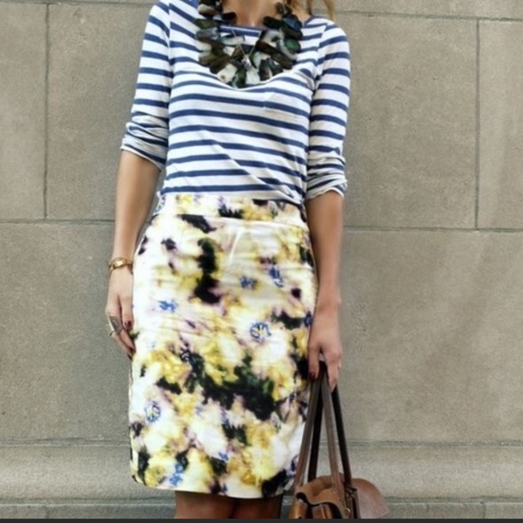 J. Crew Dresses & Skirts - J Crew Fleurette Hazy Floral Pencil Skirt
